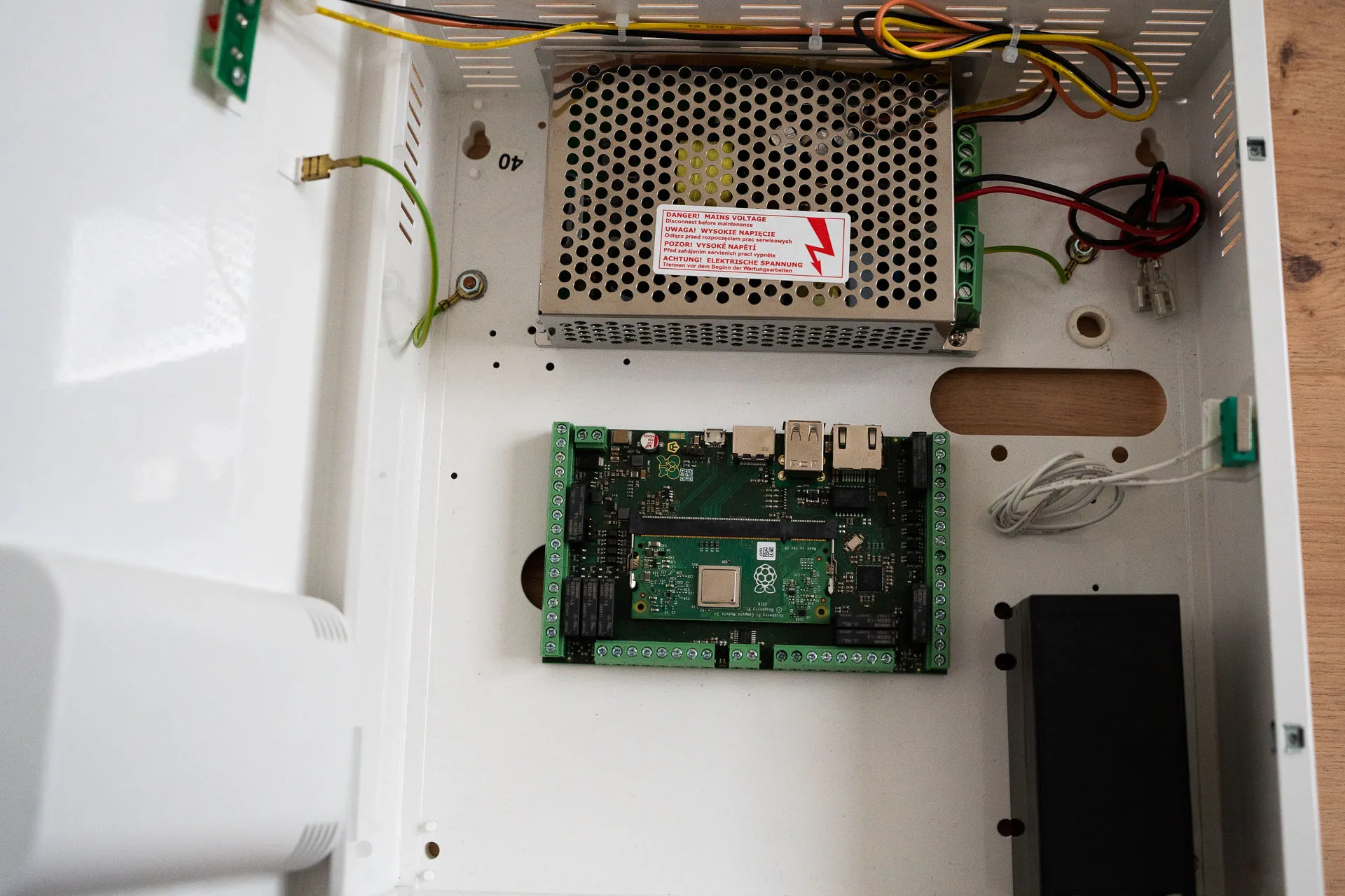 Storebox controller PCB detail view